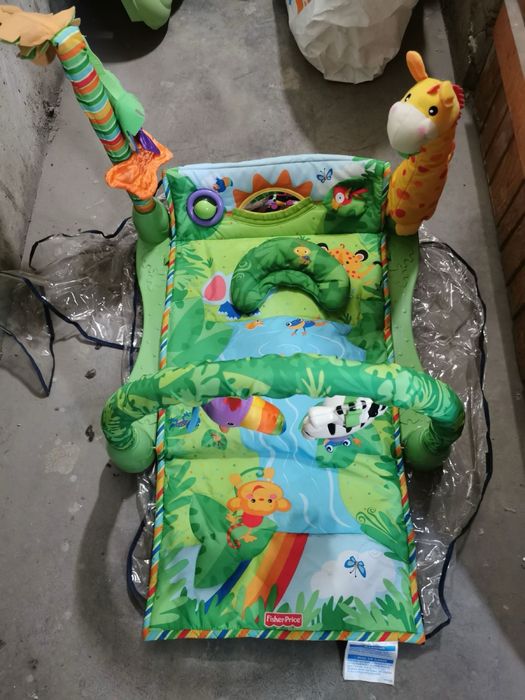 Бебешко столче за кола, гимнастика за бебе, кенгуру за бебе