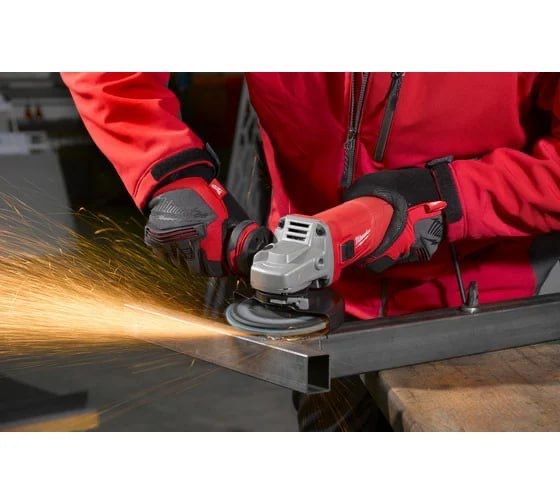 Угловая шлифмашина (УШМ) Milwaukee AGV 10-125 EK