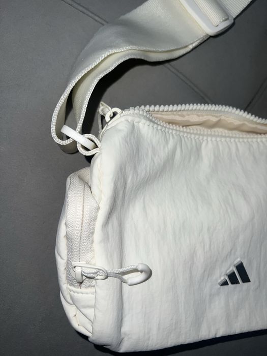 Новая Adidas crossbody