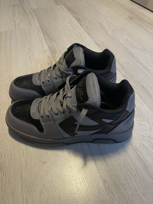 Обувки off-white