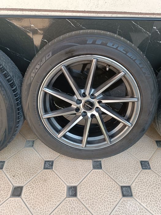 Vossen Diska Balon 215 55 R17 Holati Yaxshi Skitkada