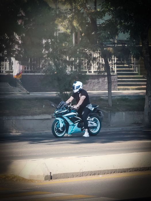 Мотоцикл BONVI 400cc