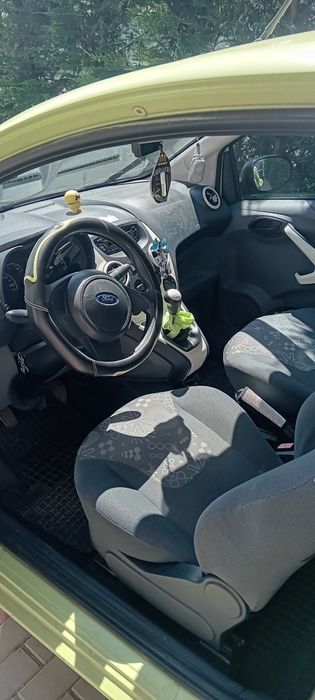 Ford ka benzina .