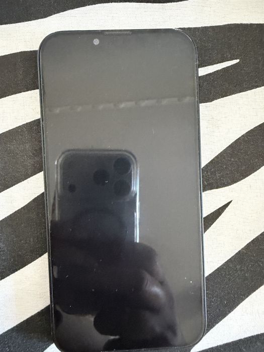 Продам Айфон 13 128гб