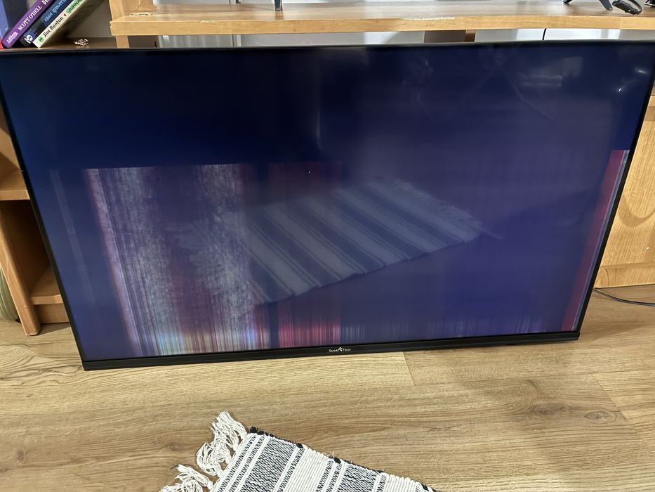 Televizor SmartTech 108cm DEFECT!