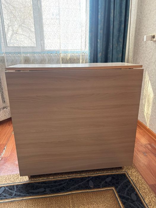 Стол книжка в хорошем состоянии