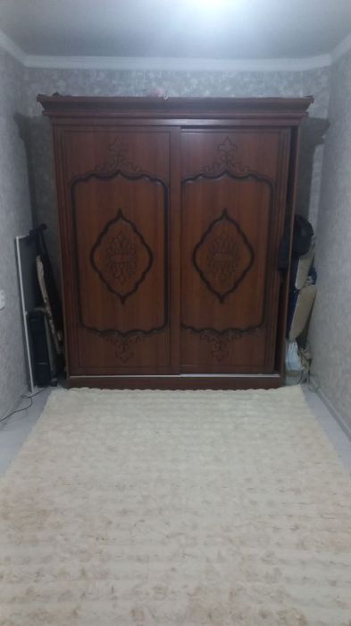 Продаётся 2 ком кв наличными или с выкупом 33000$