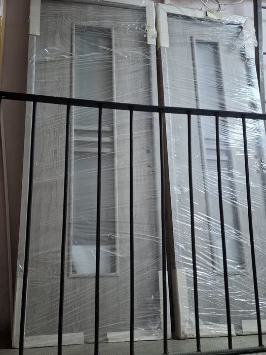 Vand usi de interior