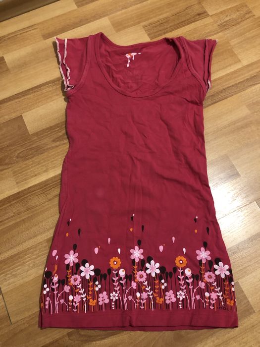 Червена рокля