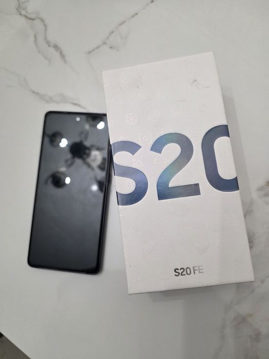 Самсунг в хорошем состоянии.