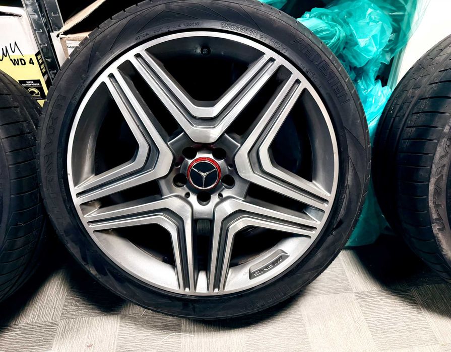 Оригинални 21" AMG джанти W166 с гуми 295/35/21 Dot 2020 на 6х км