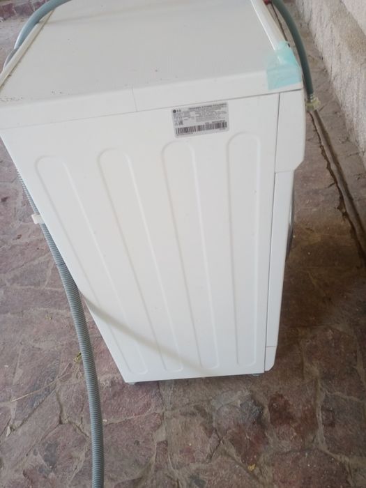 Продаётся стиральная машина 7кг LG
