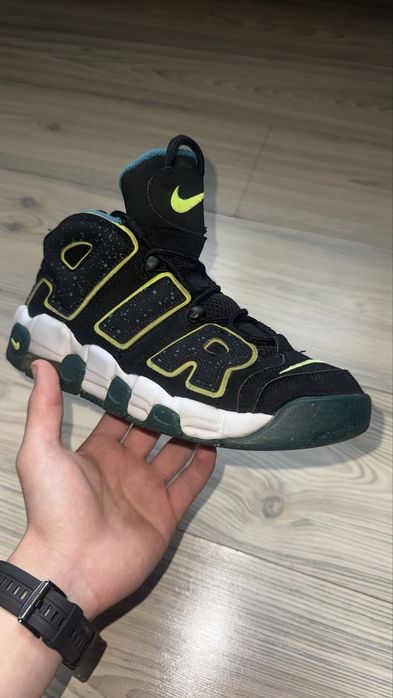 Nike air more uptempo