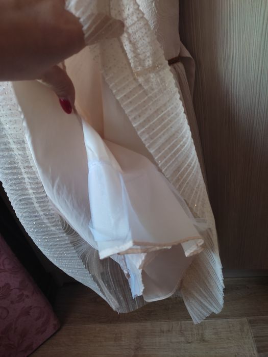 Продаю платье на девочку