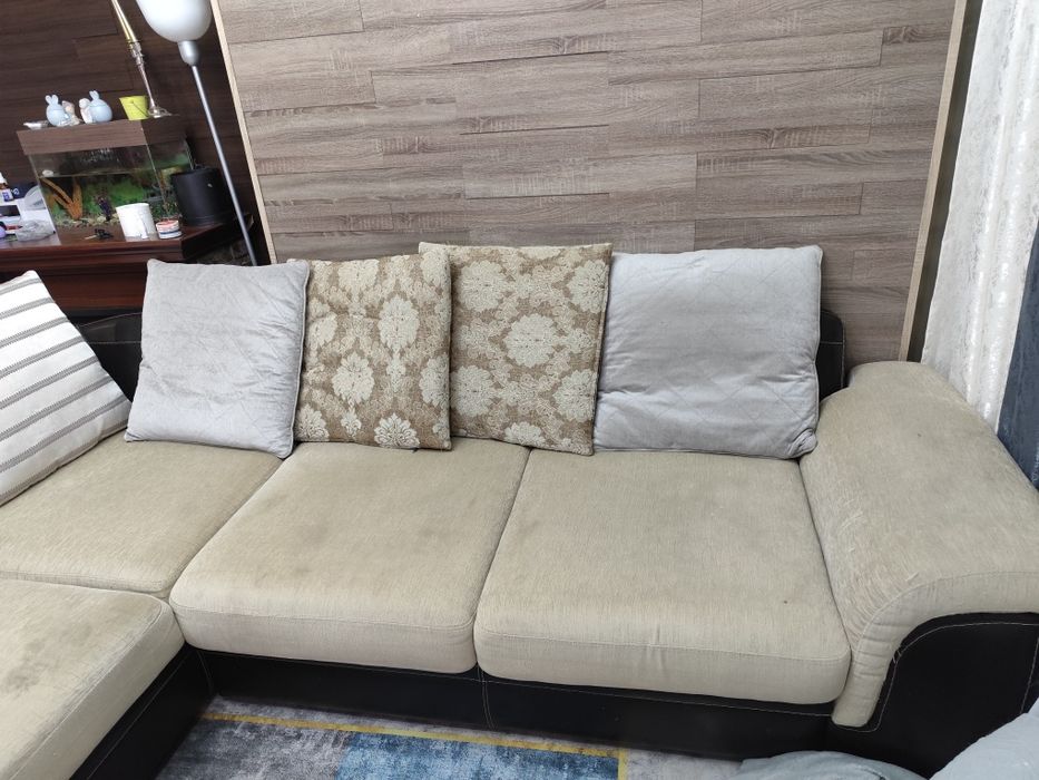 Продам диван. Качественный.