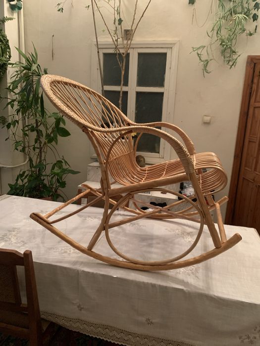 Кресло качалка из лозы