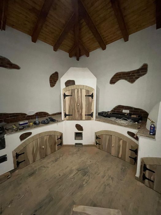 Usi pentru zona de gratar/foisor