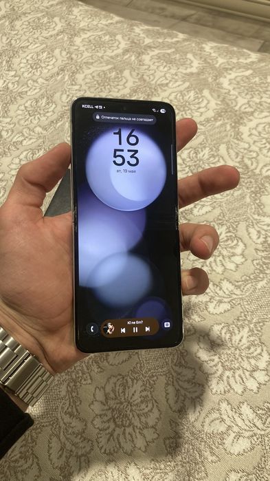 Продам Samsung Flip 5 256/8