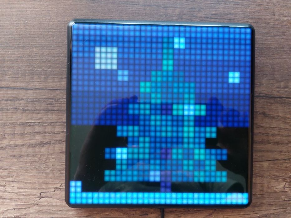 Divoom Pixoo-Max 32x32 Pixel Art дисплей / рекламен дисплей