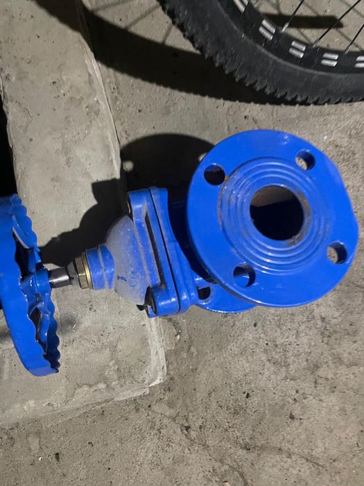 Продам задвижку диаметром на 50