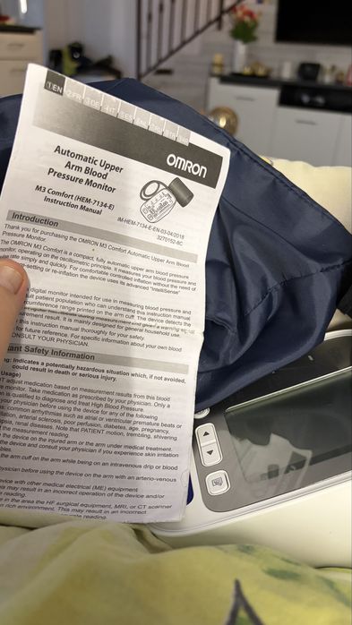 Tensiometru OMRON M3 Confort