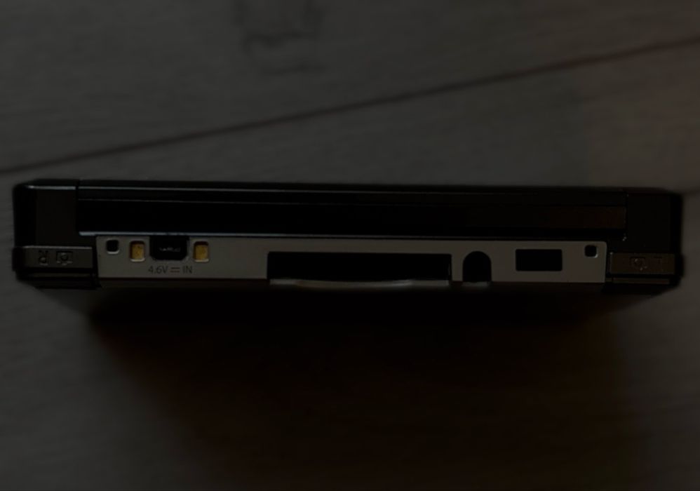 Nintendo 3ds fara urme de uzura