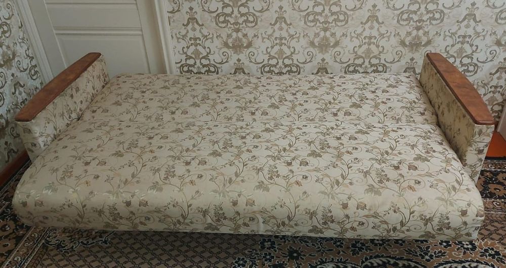 Диван раскладной б/у