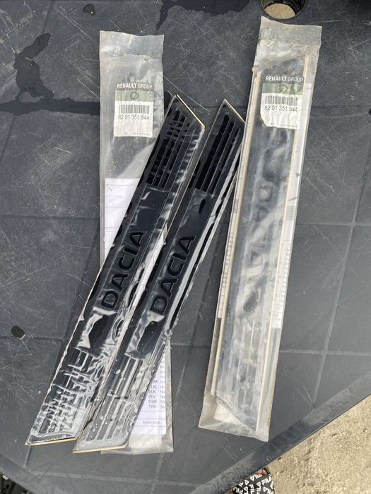 Ornamente , Protectie praguri dacia sandero 2 logan 2