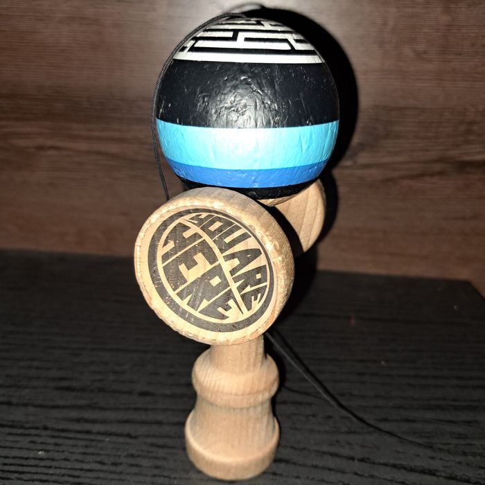 Vând kendama okendama revo