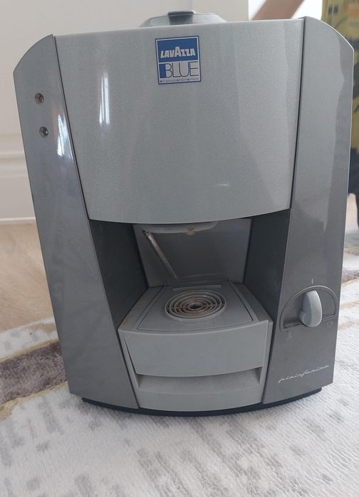 Кофемашинка Lavazza Blue