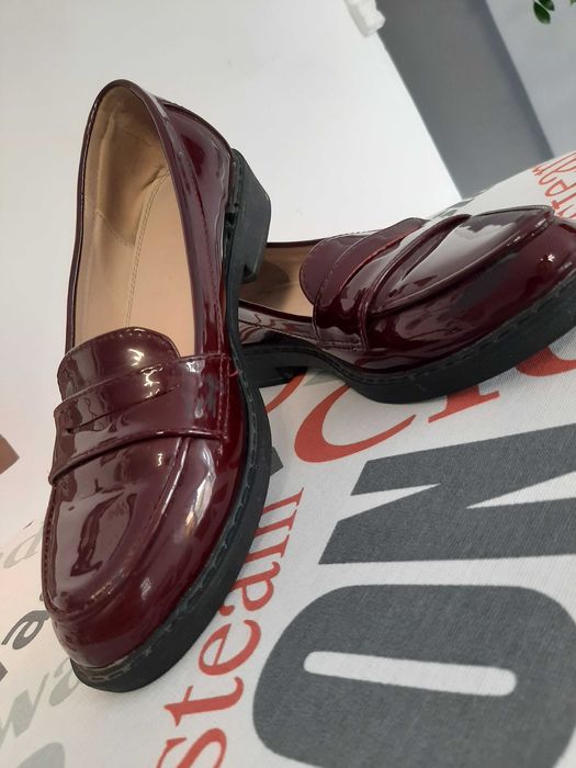 Pantofi eleganti/sport