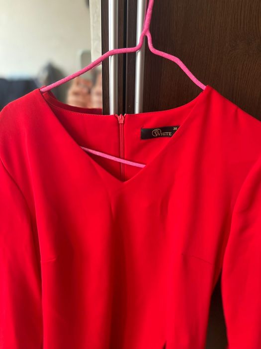 платья все по 3500 тг