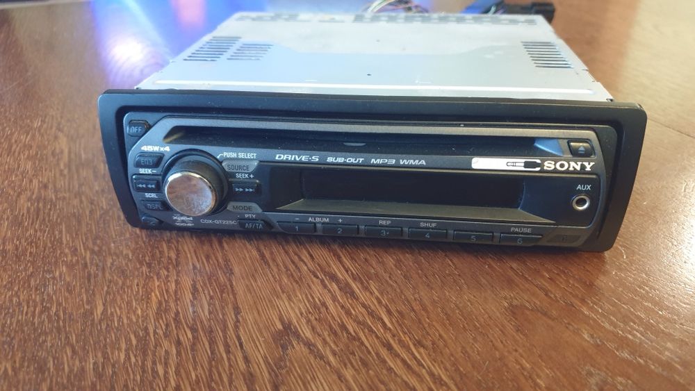 Авто радио плеър музика за кола Сони Sony CD MP-3 AUX