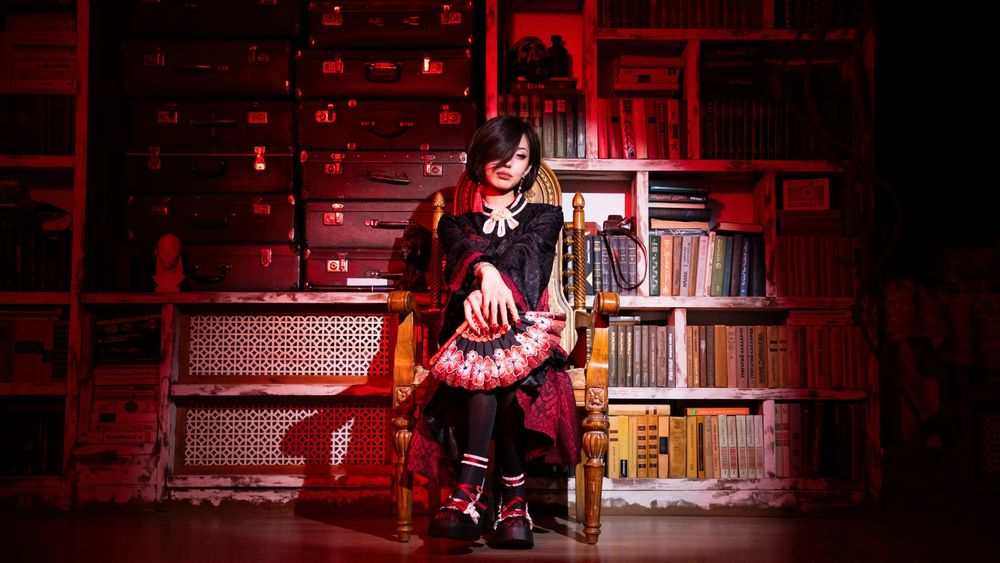 Красное платье в азиатском стиле