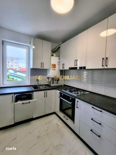 2 Camere de inchiriat | Aparatorii Patriei | Metrou | Centrala proprie