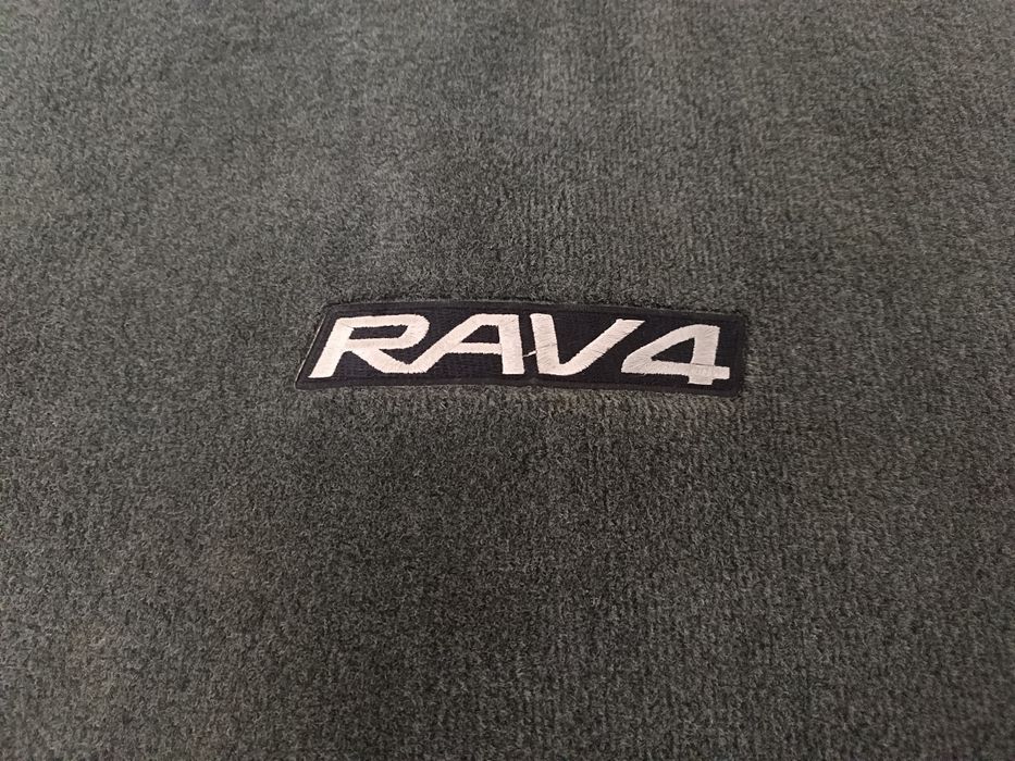 Продам ворсовой коврик RAV 4