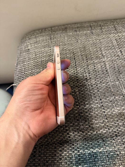 Apple iPhone SE (1st Gen) Rose Gold 32GB – Grad B