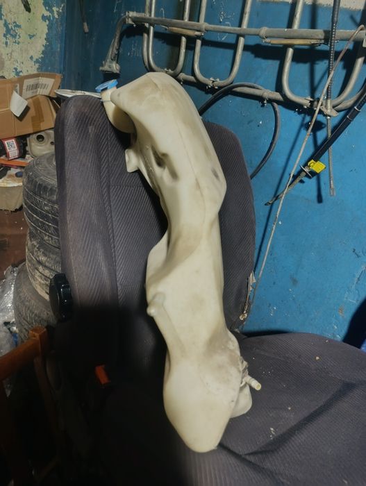 Бачок омывателя Ауди