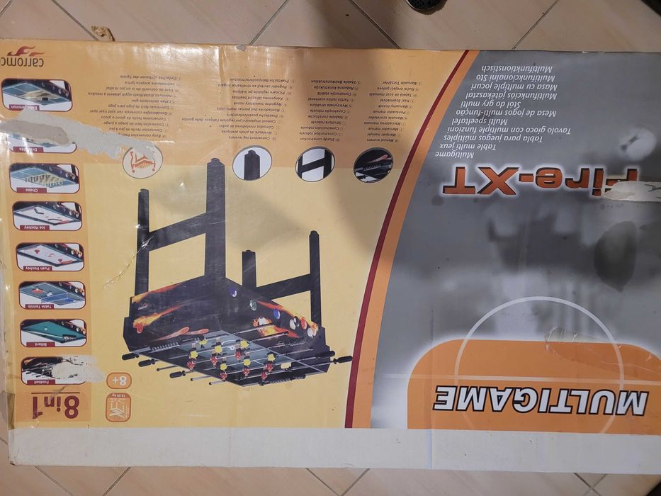 Joc fotbal , biliard ,tenis sah de masă