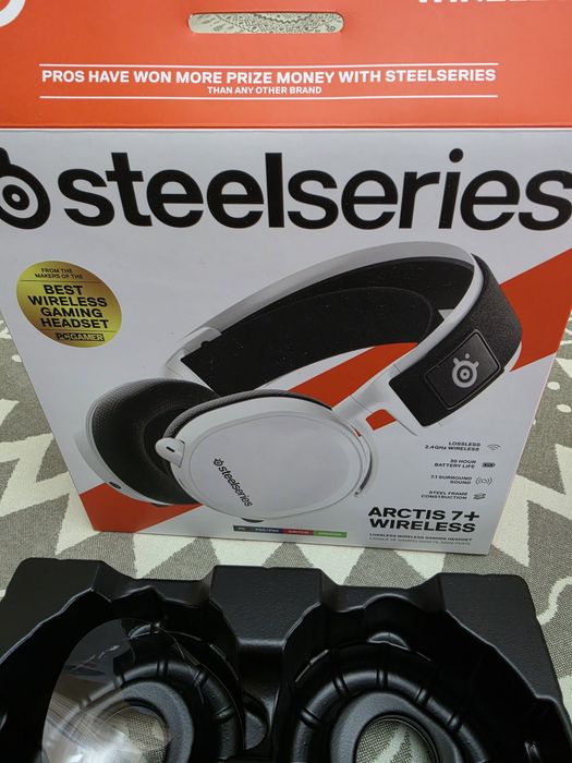 Наушники SteelSeries Arctis 7+ Wireless