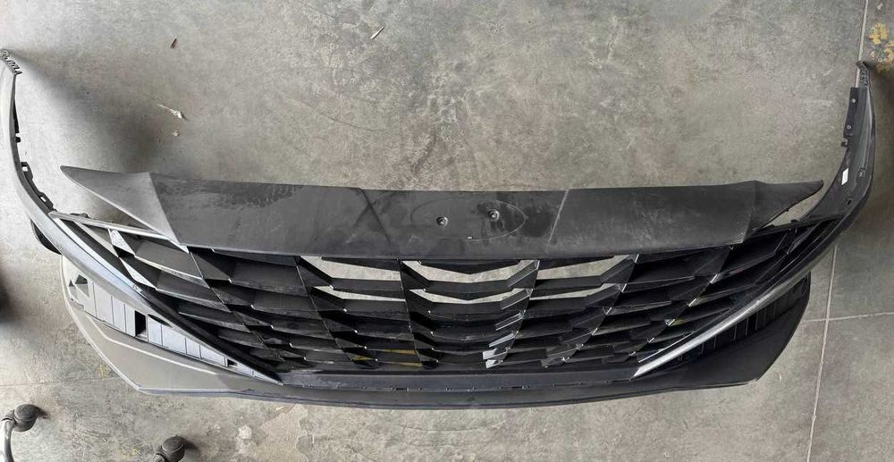 Продам передний бампер Hyundai Santa Fe 2020