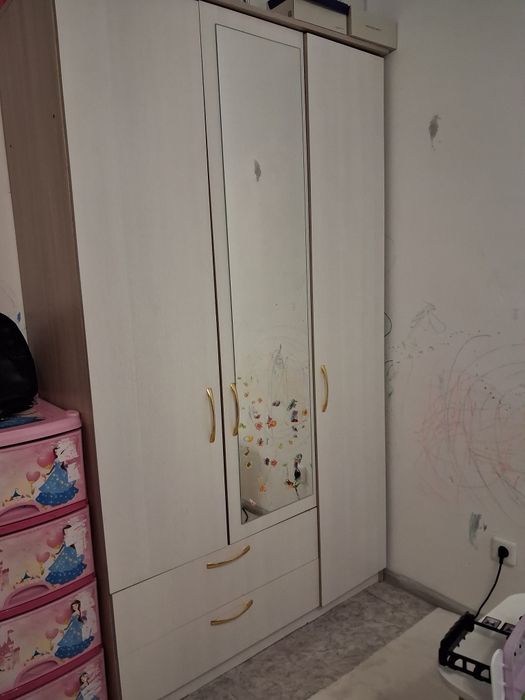 Продам шкаф в отличном сост