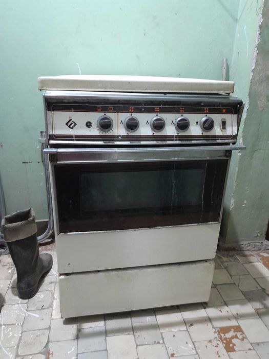 Продаётся плита в хорошем состоянии