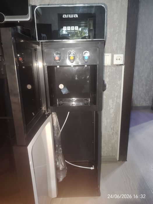 AIWA Down Black Glass Kuleri