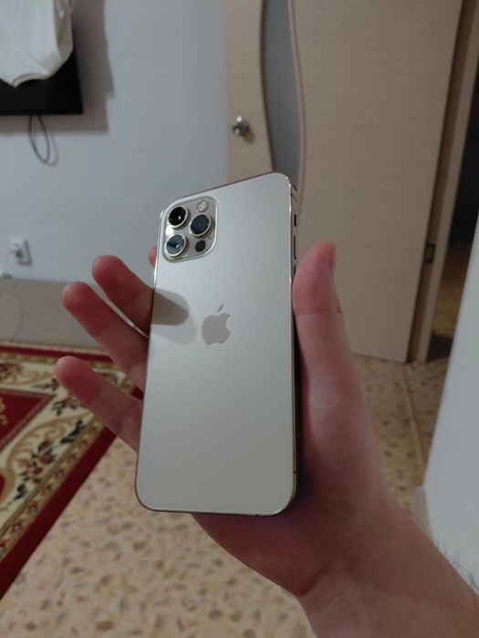 iPhone 12pro gold