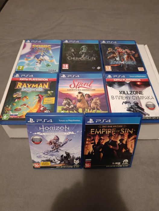 Продаю ps 4 fat все хорошо работает