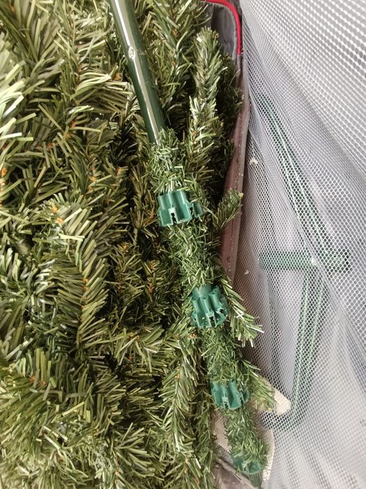 Коледна елха и украса