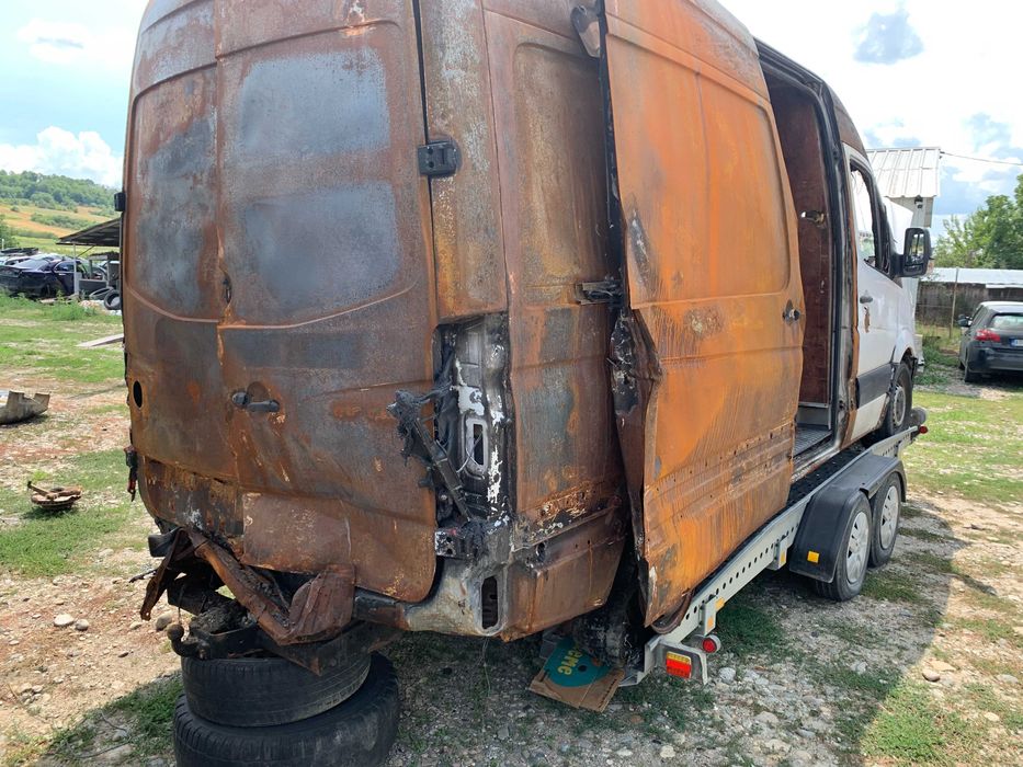 Dezmembrari Dezmembrez Piese piesa Dez Mercedes Srinter 906 2,2 309cdi