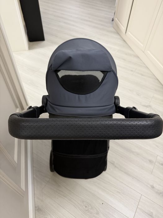 Продам коляску Ergobaby metro + deluxe 100.000