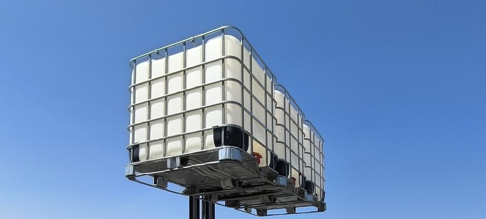 Цистерни ,бидони 1000 литра